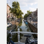 Také v Delftu se nachází rozsáhlá síť vodních kanálů vedoucích centrem města.